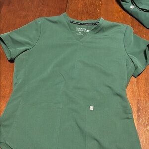 Women’s M Fabletics Green Scrub Top